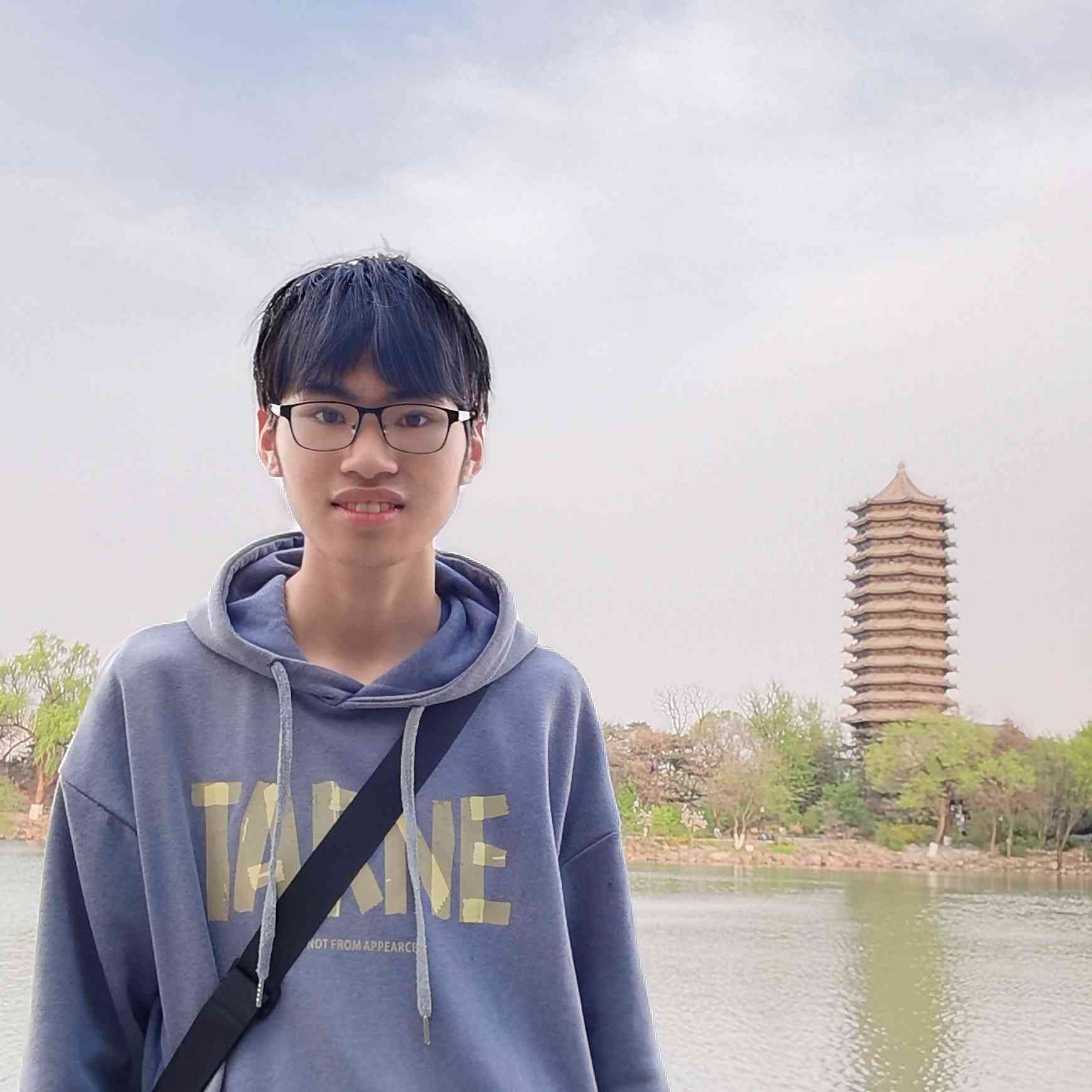 何教员