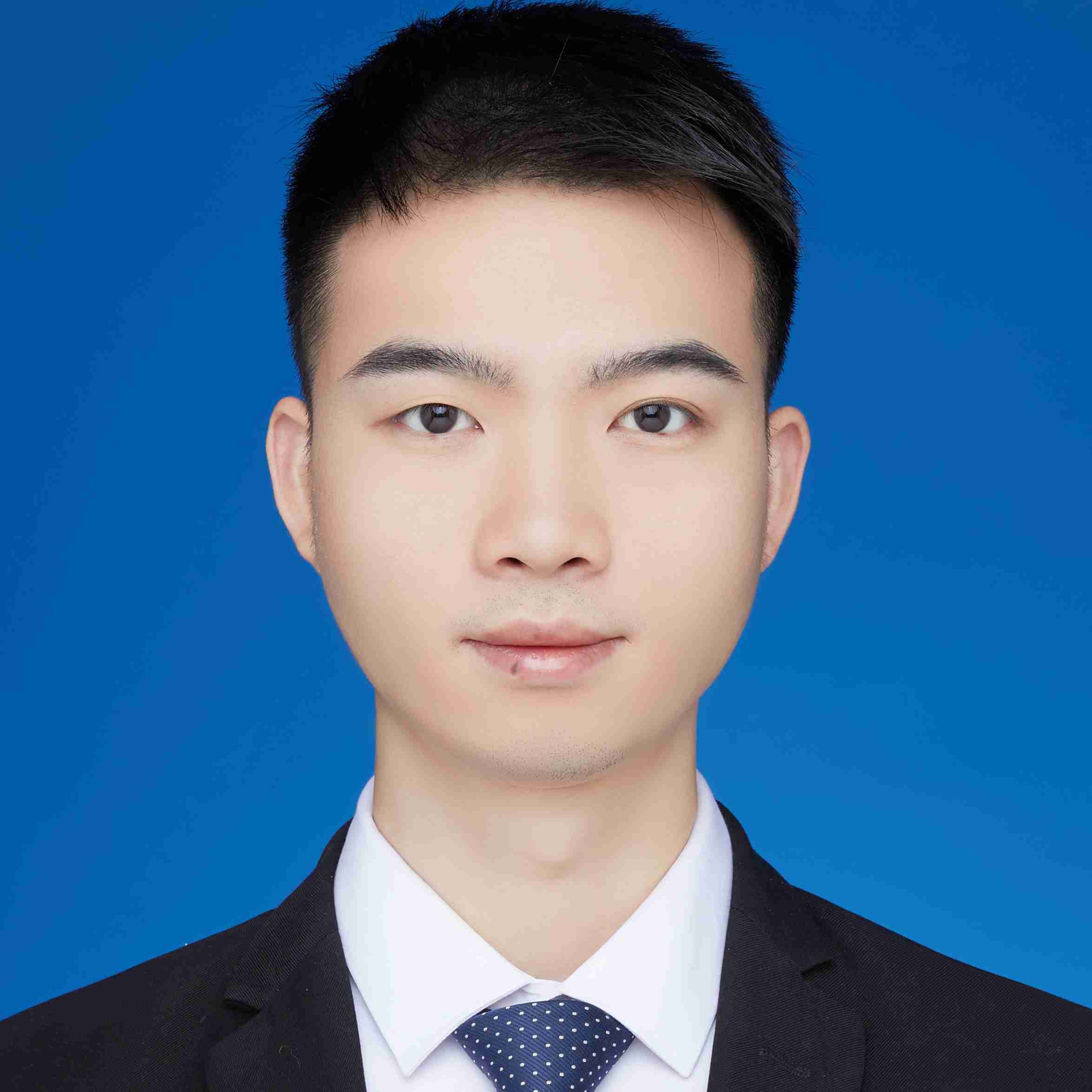 何教员