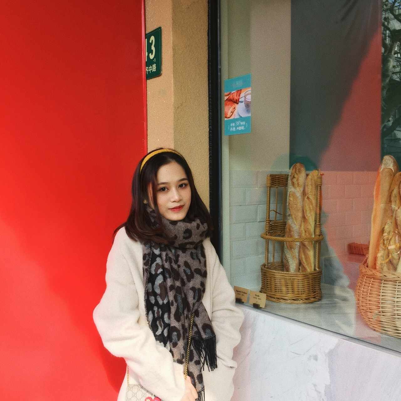 何教员