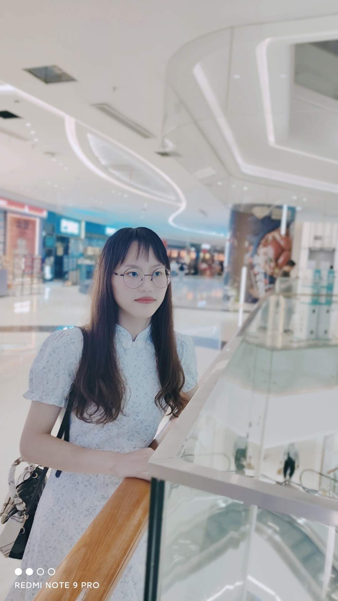 梁教员